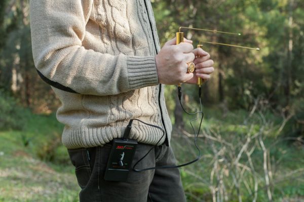 anixneuths_metallwn_xrusou_apostatikos_rayfinder_c anixneuths_metallwn_xrusou_apostatikos_rayfinder_c