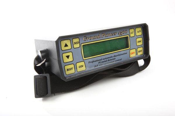 anixneytes_metallon_ground_pioneer_4500_monada_C