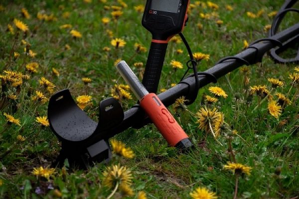 xpointer-max-anixneytes-metallon-epikentroshs-pinpoint-quest-min