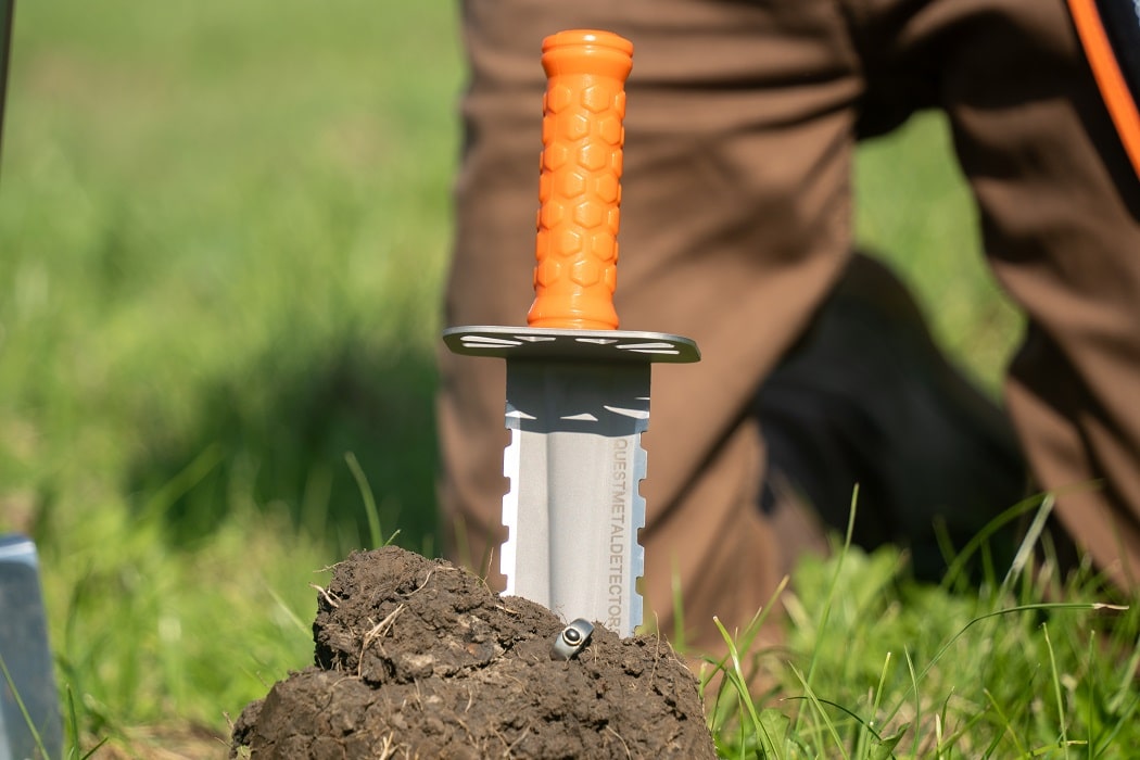 skaptiko-ergaleio-gia-anixneytes-metallon-quest-diamond-digger-2023-min skaptiko-ergaleio-gia-anixneytes-metallon-quest-diamond-digger-2023-min